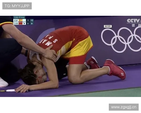 刷到何冰娇私服照那一瞬，我这工资根本配不上她的衣柜