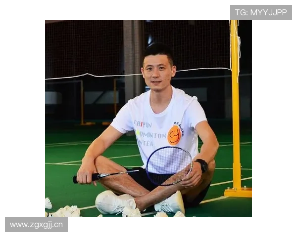 刷到蔡赟旧照，赛场硬汉和朋友圈里的贵族日常并存，反差太刺激